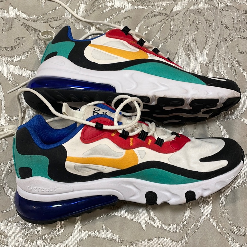 Nike air worn once. Youth size 6.5 or women size 8